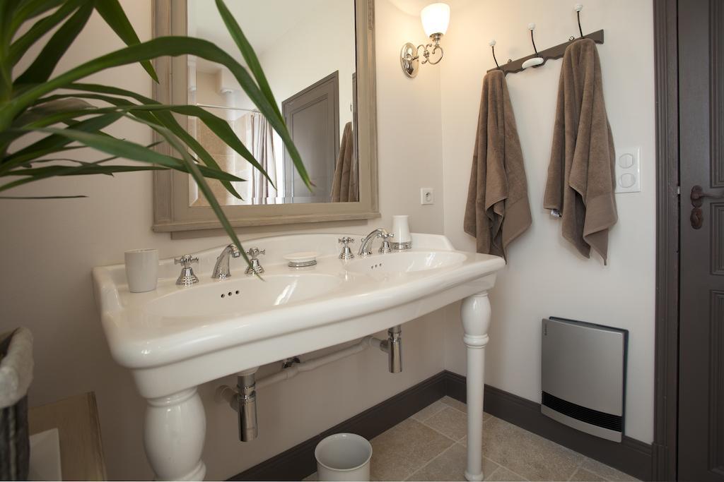 Maison D'Hotes De Charme Les Bruhasses Condom Kamer foto